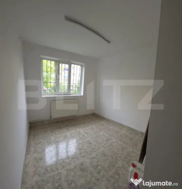 Spatiu comercial de vanzare, 85 mp, zona Decebal