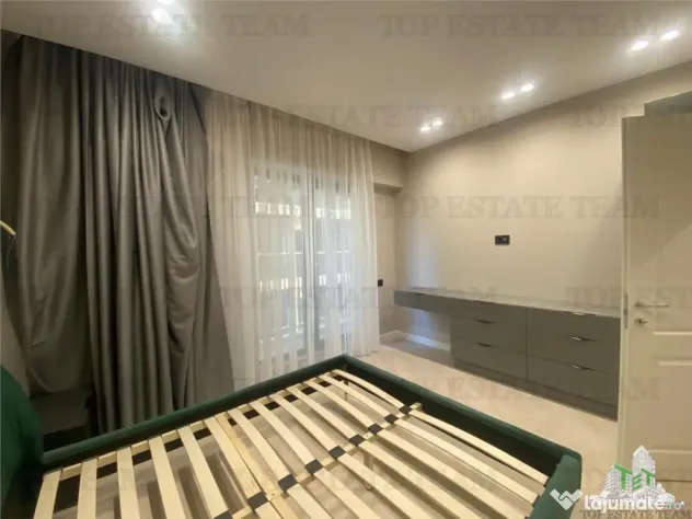 Apartament 3 camere, zona Rex Mamaia, Constanta