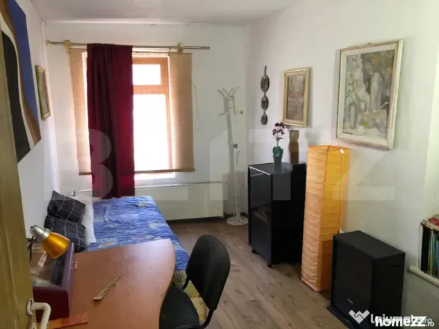 Proprietate cu 2 corpuri de clădire – ideală pentru pens - Zarnesti (Brasov)