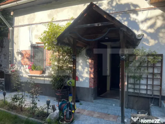 Proprietate cu 2 corpuri de clădire – ideală pentru pens - Zarnesti (Brasov)