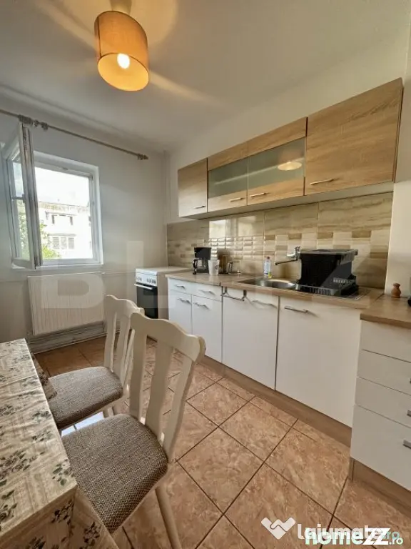 Apartament de vanzare, total decomandat, cu 4 camere, 79 mp,