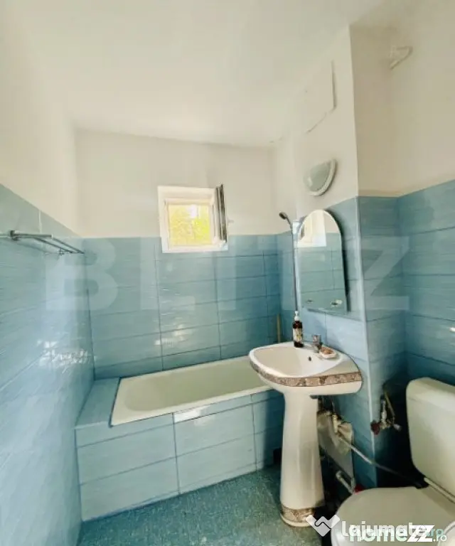 Apartament de vanzare, total decomandat, cu 4 camere, 79 mp,