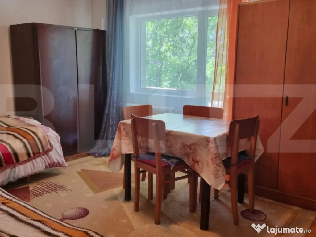 Apartament de vanzare, cu 3 camere, 69 mp, zona Carpati 2