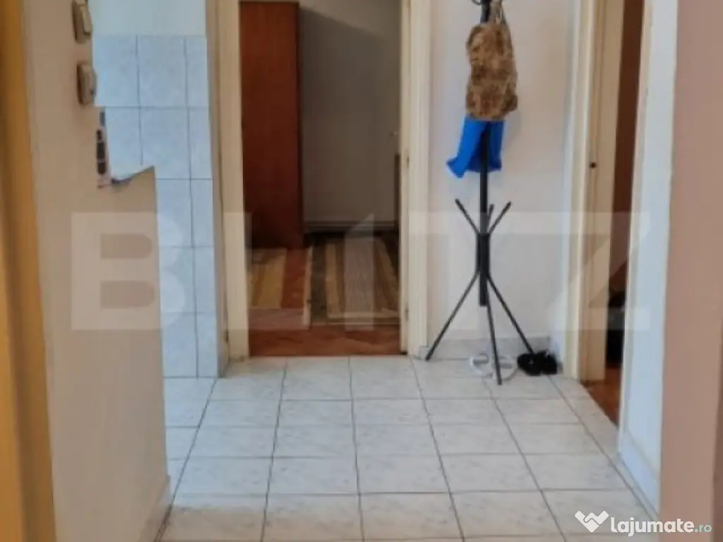 Apartament de vanzare, cu 3 camere, 69 mp, zona Carpati 2