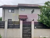 Săbăreni, casă 2011, P+M 4 camere + dependințe, curte... 