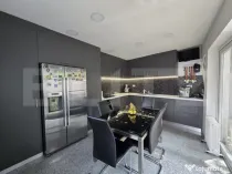 Casa solida, individuala si elegant amenajata la vanzare in