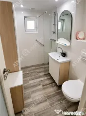 Apartament renovat cu 3 camere 2 bai si pivnita in Sibiu 