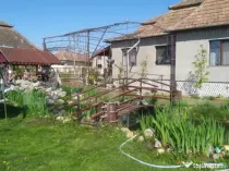 Casa 6 camere, 250 mp, zona Luncani