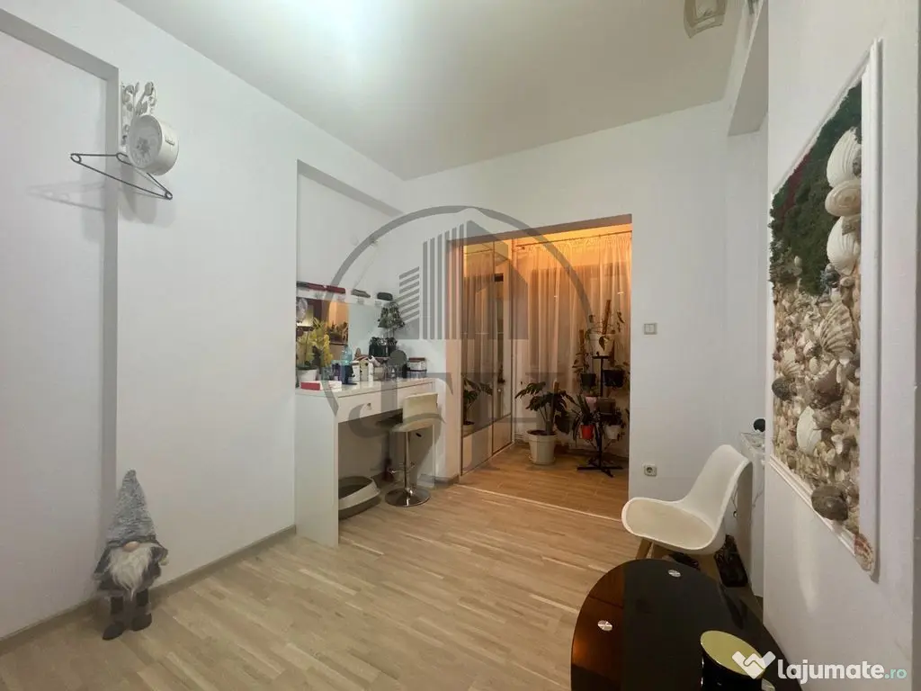 Apartament 3 camere de vanzare Constanta, Bd. Ferdinand