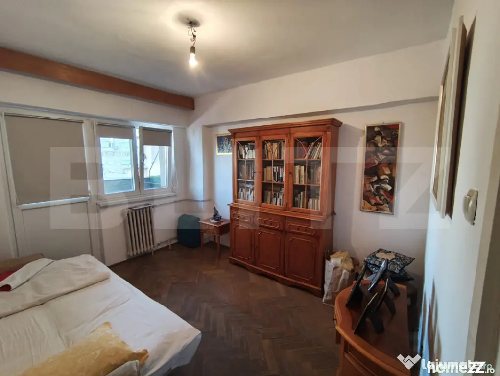 Apartament cu 4 camere, 88 mp, etaj intermediar, pe B-dul Da - Oradea (Bihor)