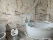 De vanzare apartament 3 camere/ zona Tractorul 