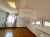 Apartament de inchiriat 3 camere, Aleea Rosiorilor 