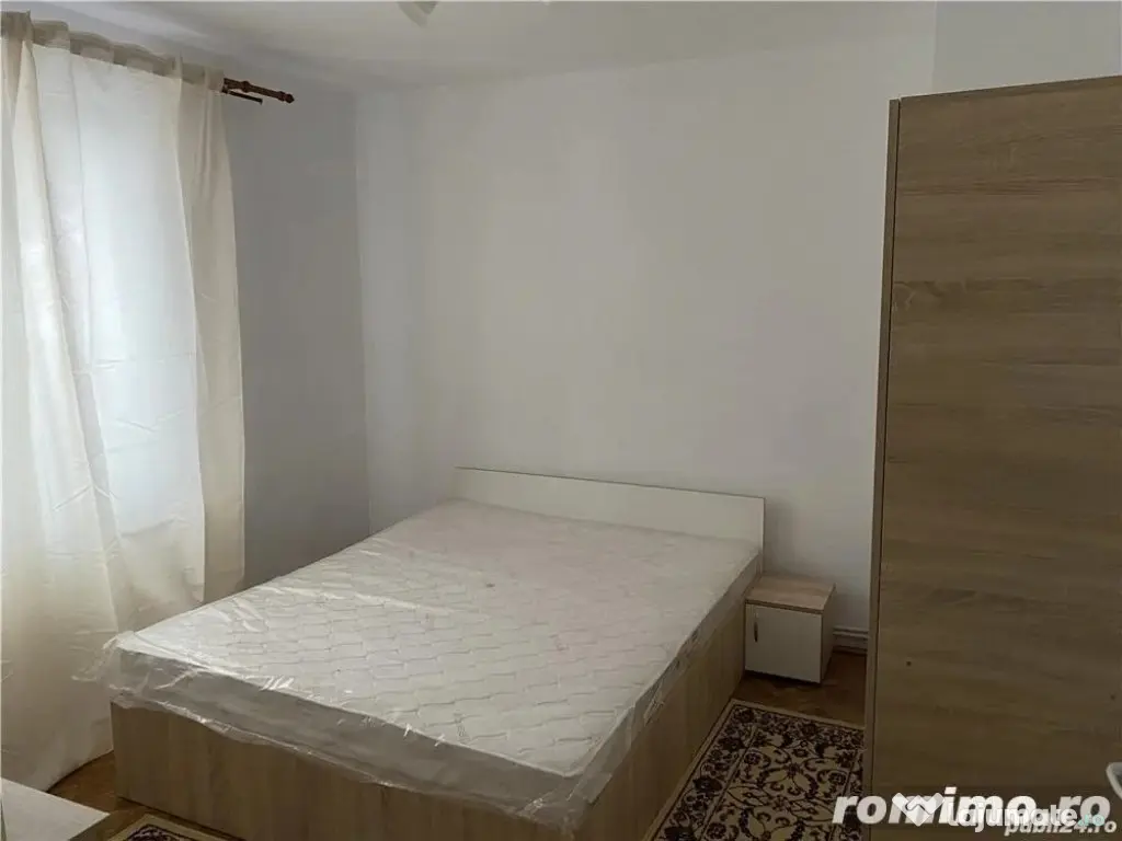 3 camera in zona Centrala