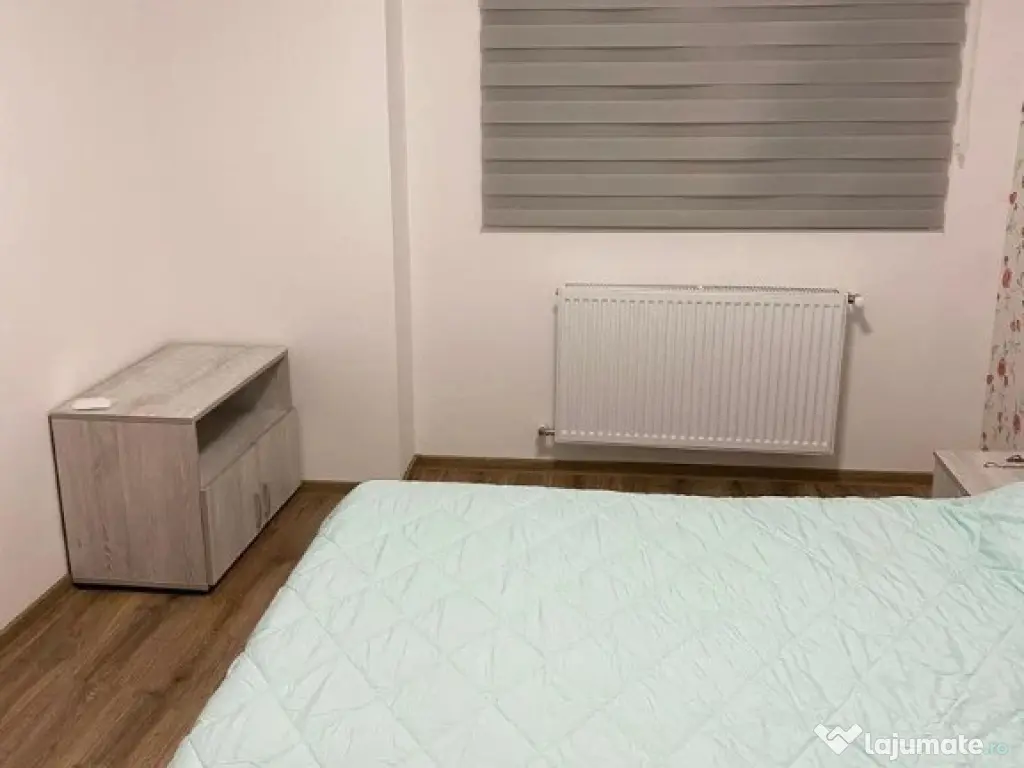 3 camera in zona Centrala