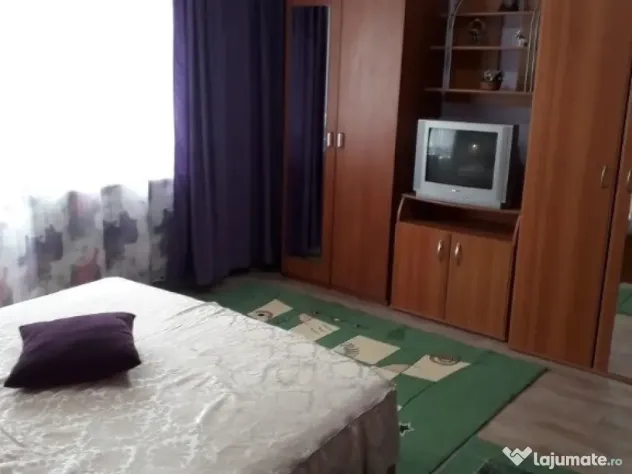 1 camera in zona Sagului