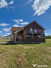 Casa noua, semifinisata, 56 ari teren, situata la Tarpiu - 1