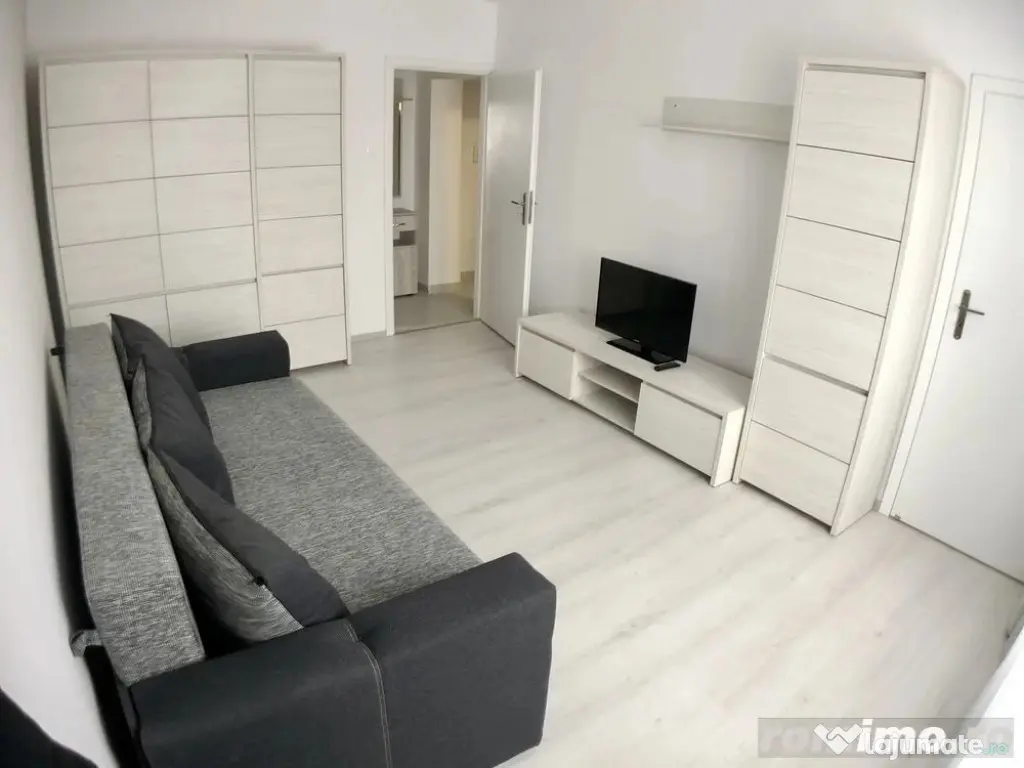 1 camera in zona Medicinei