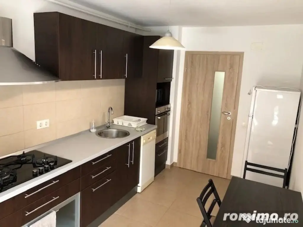 1 camera in zona Medicinei