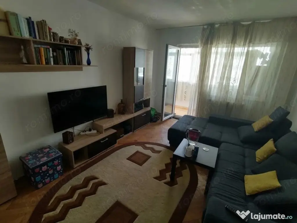 2 camere in zona Spitalului Judetean