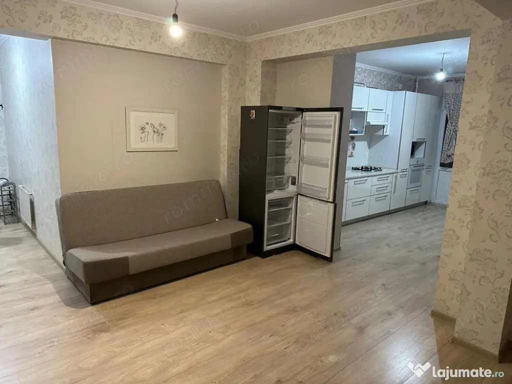 2 camere in zona Complexului Studentesc