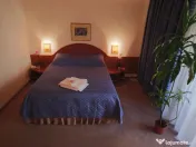 Hotel 4 stele, zona Pta Victoriei,cu restaurant si crama,... 