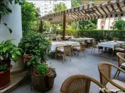 Hotel 4 stele, zona Pta Victoriei,cu restaurant si crama,... 