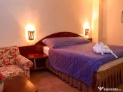 Hotel 4 stele, zona Pta Victoriei,cu restaurant si crama,... 
