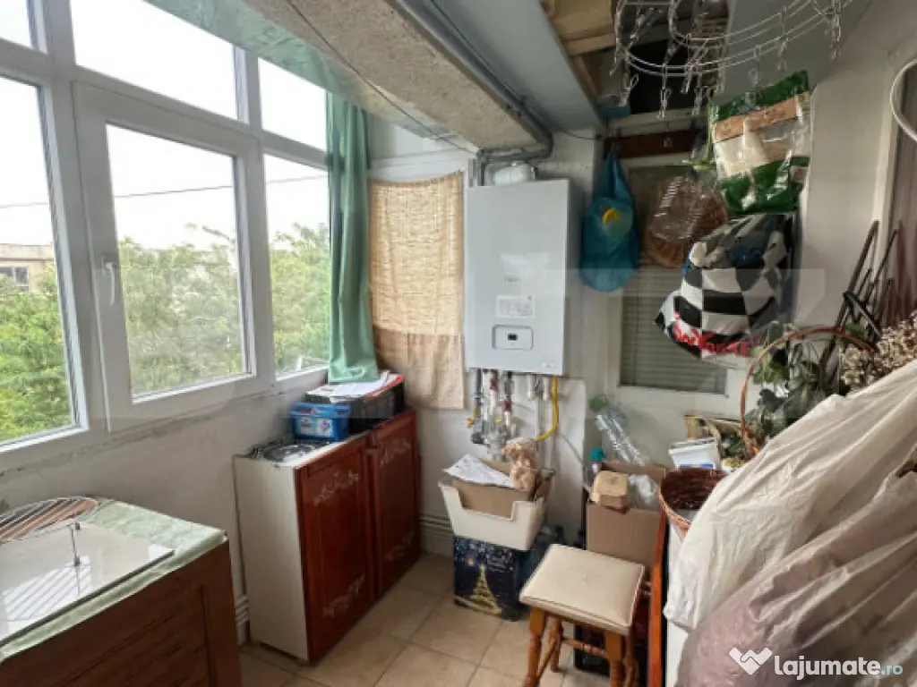 Apartament 3 camere, zona Centrul Multifunctional