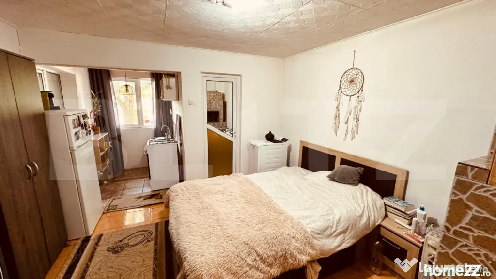 Casa mare 8 camere si 700 mp teren in Miroslava langa Family - Iasi (Iasi)
