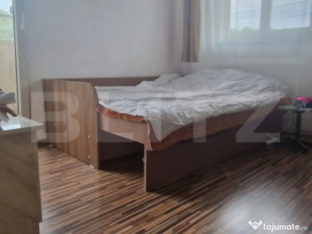 Apartament 4 camere decomandate, 66 mp utili, 2 balcoane spa