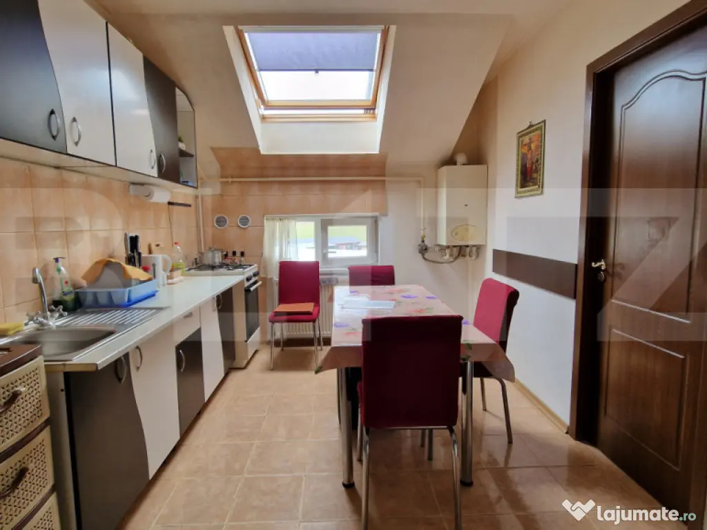 Apartament 4 camere decomandate, 66 mp utili, 2 balcoane spa