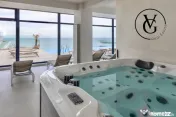 Alezzi Infinity | Studio Premium | vedere la mare 