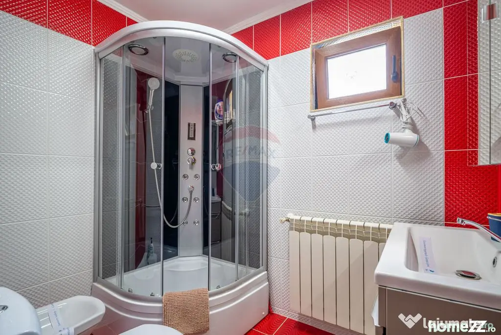 Vila moderna cu 2 corpuri in Busteni | Ideala pentru turism