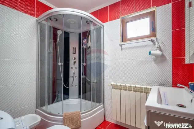 Vila moderna cu 2 corpuri in Busteni | Ideala pentru turism