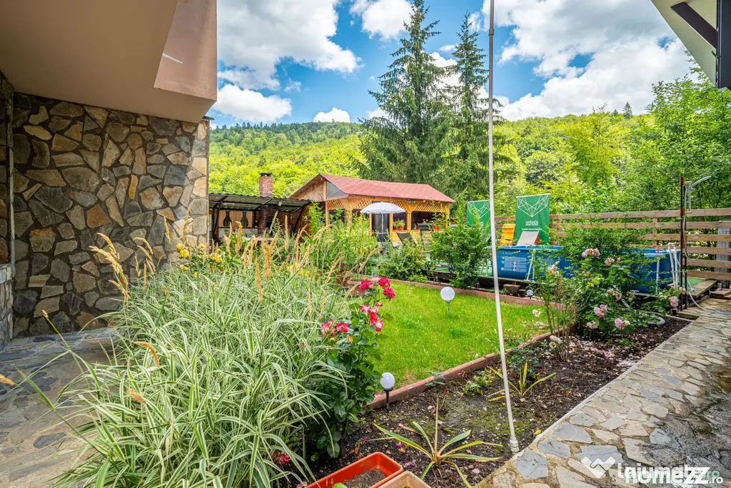Vila moderna cu 2 corpuri in Busteni | Ideala pentru turism