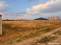 Tefen intravilan Selgros 680 mp cu deschidere 15m