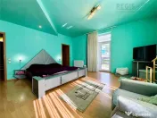 Vila Impunatoare cu Piscina pentru Familie sau Investitie Tu 