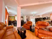 Vila Impunatoare cu Piscina pentru Familie sau Investitie Tu 