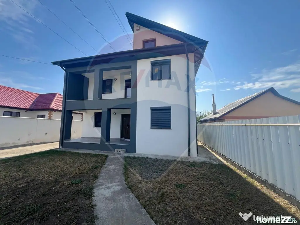 Casă 4 camere Focsani str Militari
