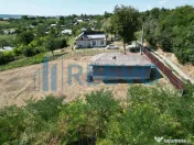 Casă și teren de vânzare în Parincea jud. Bacău. 