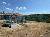 Casă și teren de vânzare în Parincea jud. Bacău. 
