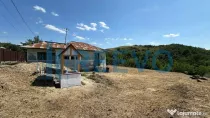 Casă și teren de vânzare în Parincea jud. Bacău.