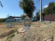 Casă și teren de vânzare în Parincea jud. Bacău. 