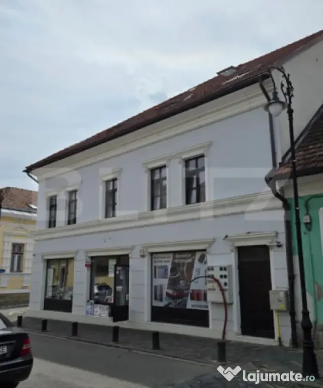 Apartament de lux, 3 camere, ultracentral–eleganță și c