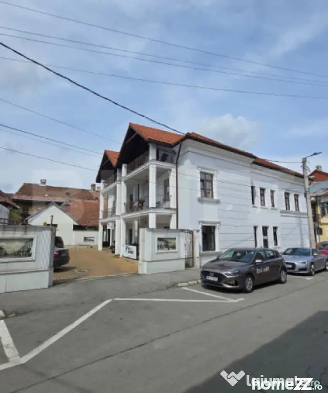 Apartament de lux, 3 camere, ultracentral–eleganță și c - Bistrita (Bistrita-Nasaud)