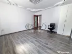 Spatiu de birouri cu 3 locuri de parcare, cartier Intre Lacu