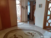 APARTAMENT 3 CAMERE -BISERICA CU CEAS