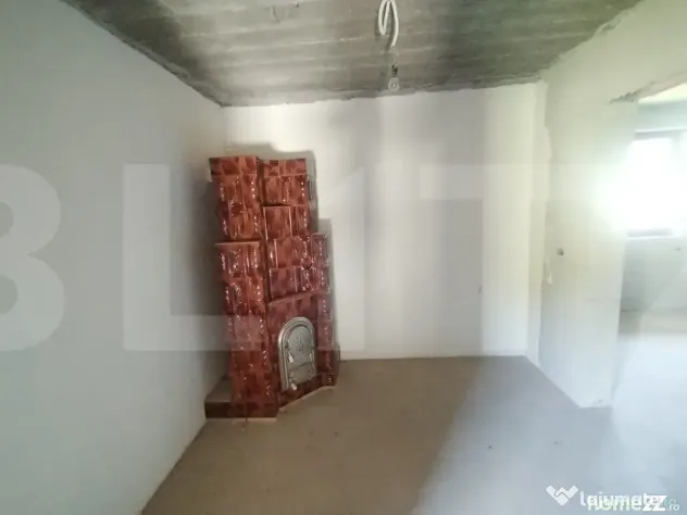 Casa individuala la gri, 160mp+garaj+magazie+ 3500mp teren i - Dorohoi (Botosani)