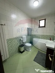 Casă / Vilă nouă cu 5 camere + casă bătranească ren...