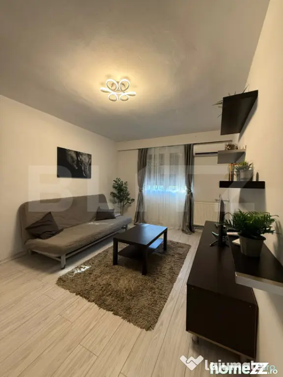 Apartament cu 2 camere, zona Ultracentral - Ploiesti (Prahova)